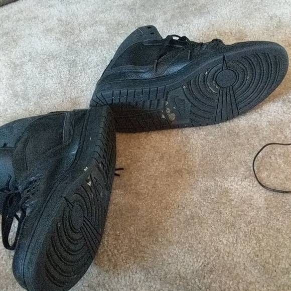 Used Jordan size 12 - Picture 2 of 2